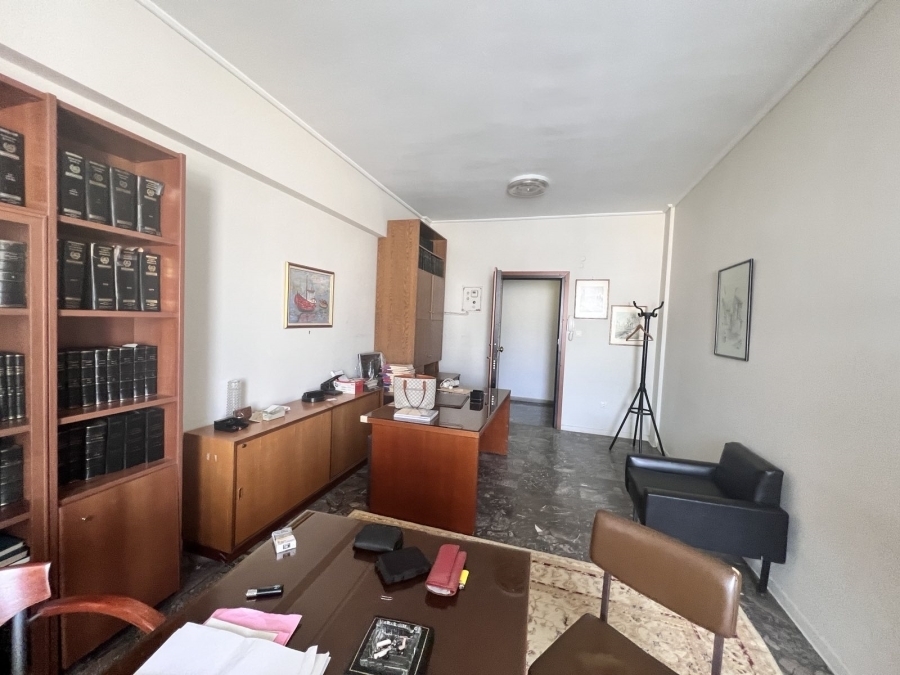 (Προς Ενοικίαση) Επαγγελματικός Χώρος Γραφείο || Αθήνα Κέντρο/Αθήνα - 30 τ.μ, 200€ 